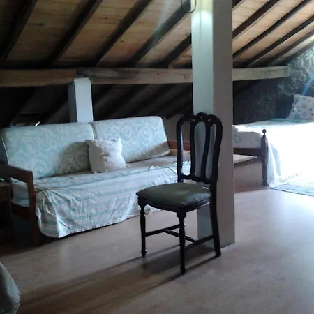 Charming House In With Mountain View Alcobaça