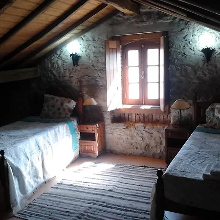 Feriehus Charming House In With Mountain View Alcobaça