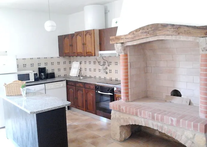 Charming House In With Mountain View Holiday home Alcobaca