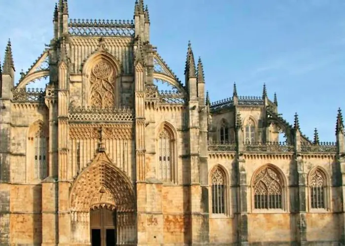 Charming House In With Mountain View Alcobaca